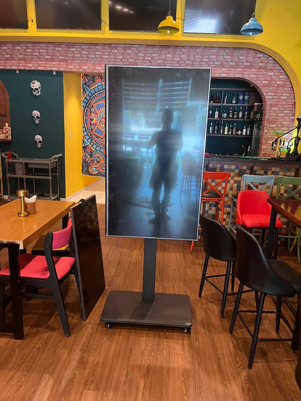 GIÁ TREO TIVI DI ĐỘNG XOAY 90 ĐỘ ERGOTEK E1290 (32 – 65 INCH) - Ảnh 2